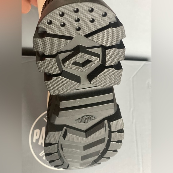 New | Palladium Women’s Revolt High Top Star White and Black Sneakers, size 9 - Picture 5 of 7